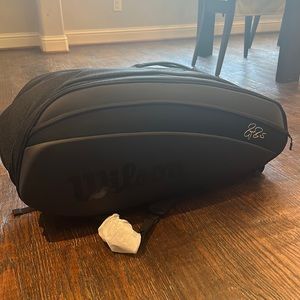 Brand new Wilson Federer DNA 12 pack all black tennis bag!